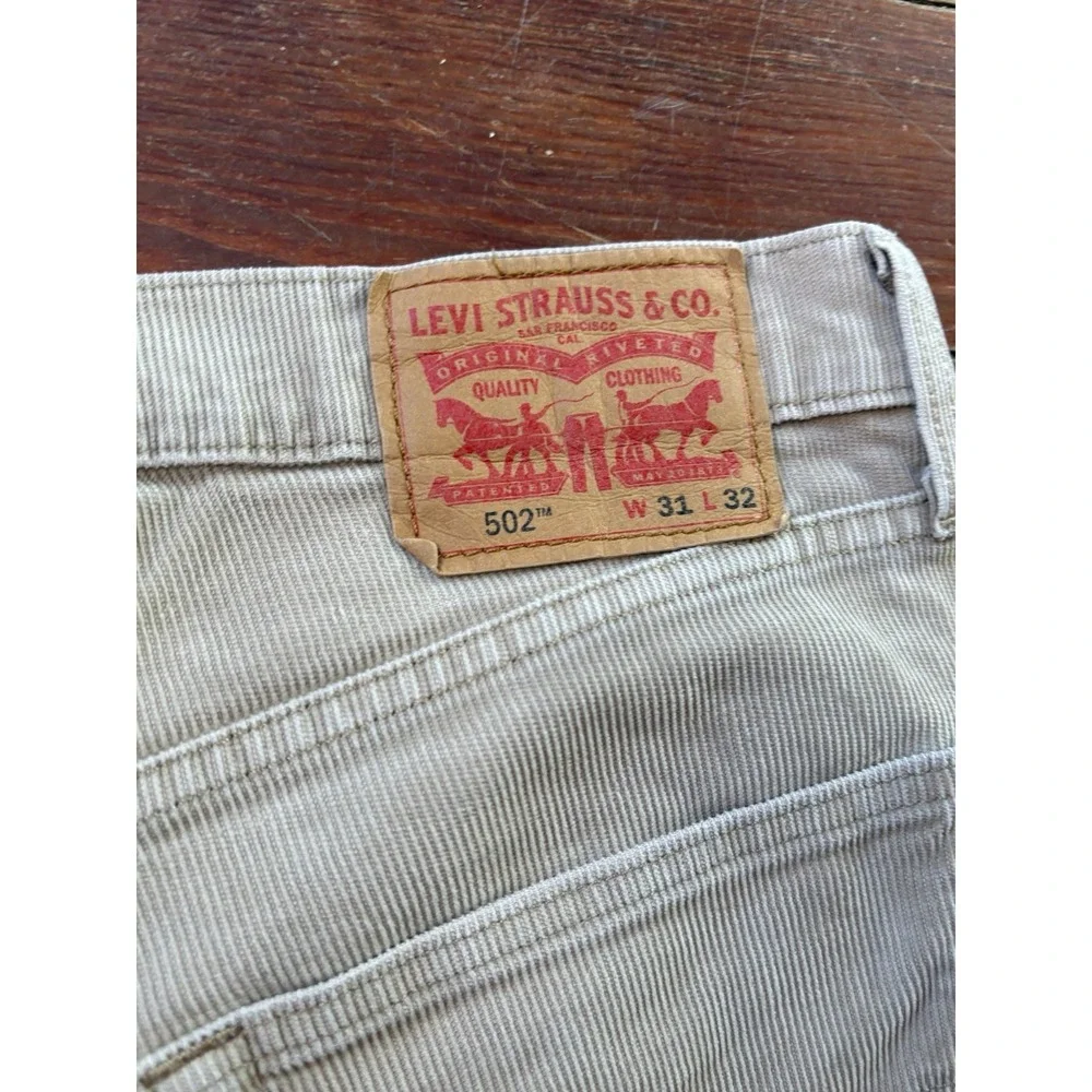 Levi Strauss & Co. Men's 502 Kaki Corduroy Straight Jeans Size 31x32